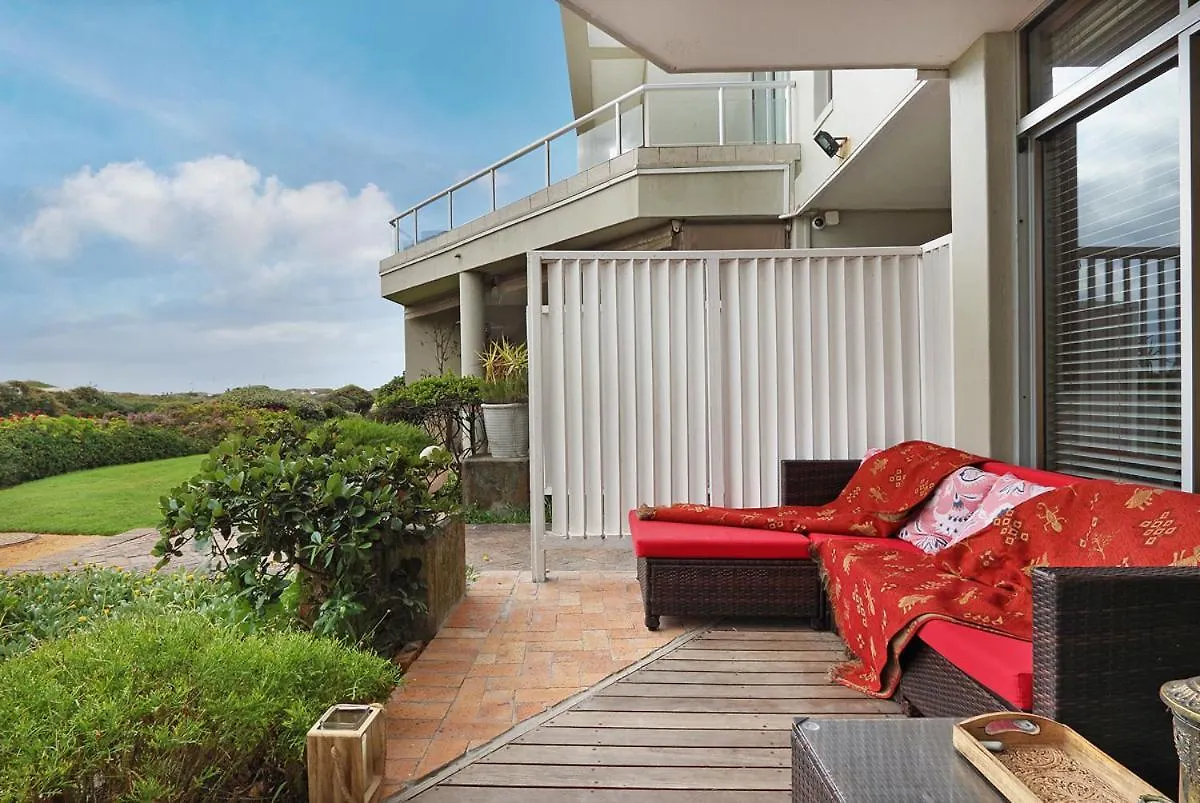 Dolphin Beach E5 Bloubergstrand Apartment