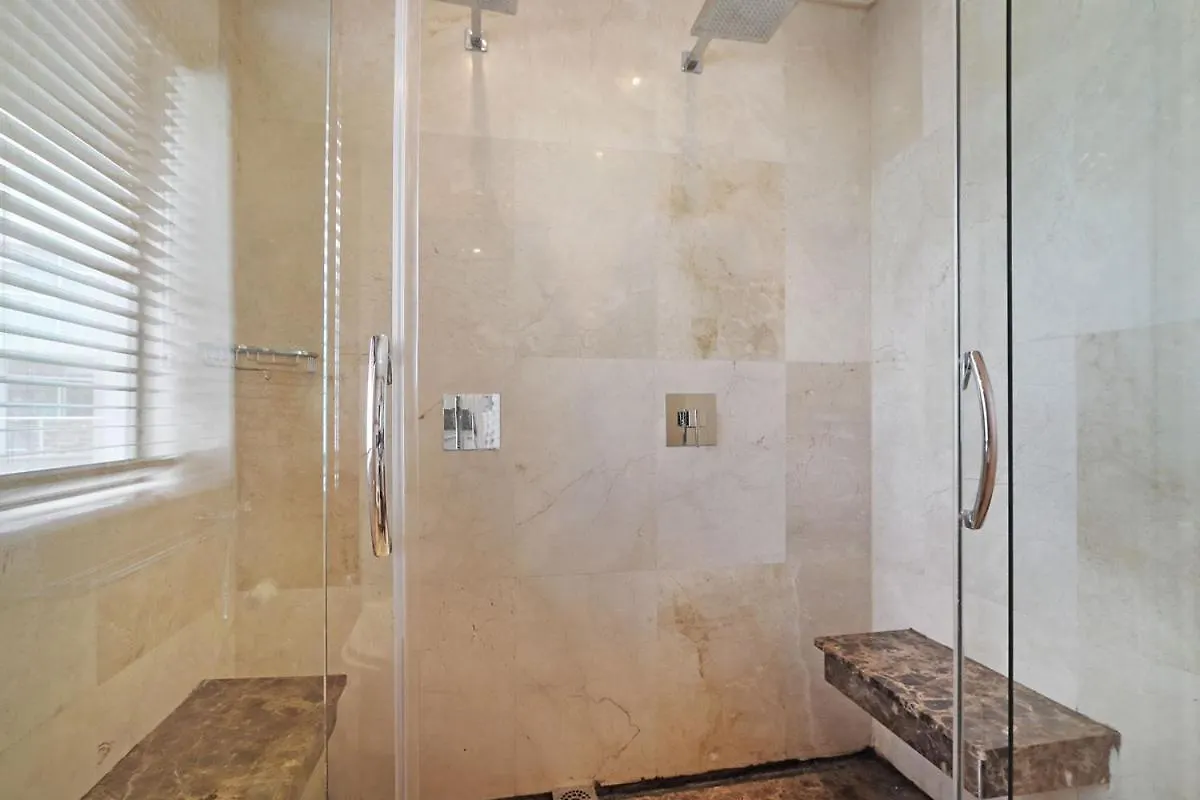 Apartment Dolphin Beach E5 Bloubergstrand