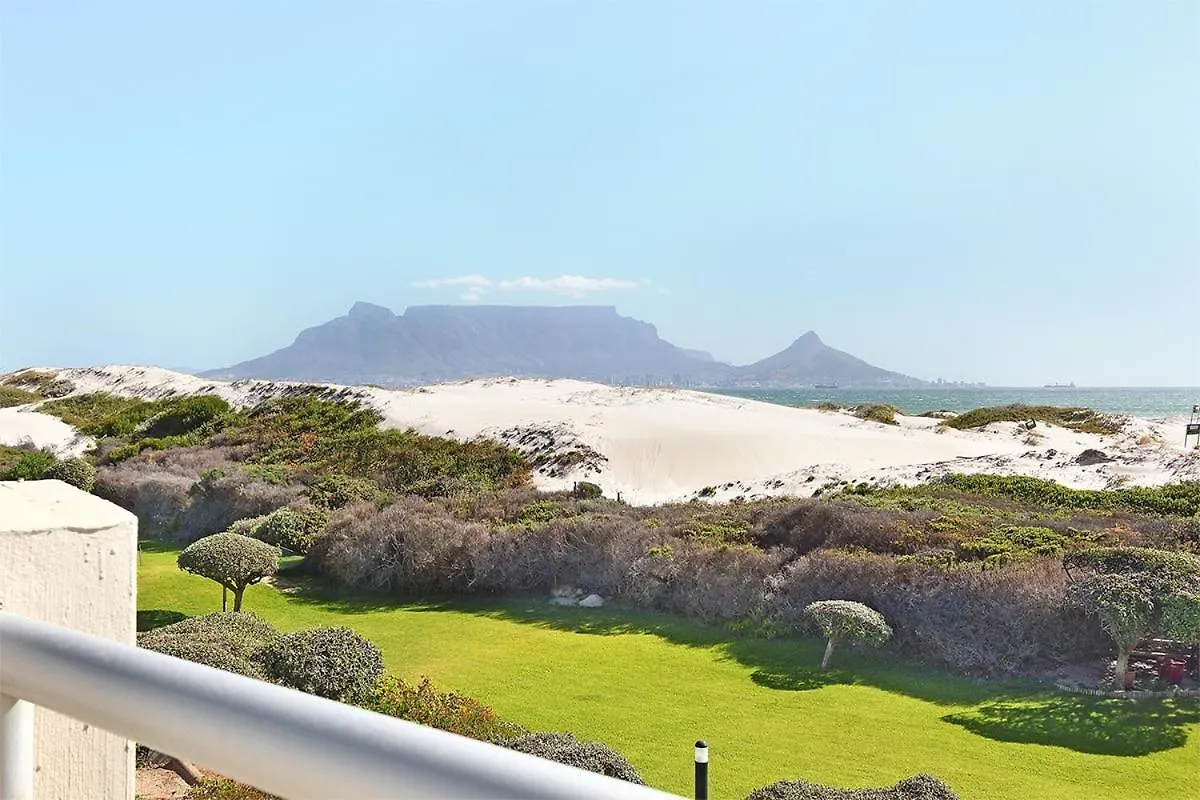 Apartment Dolphin Beach E5 Bloubergstrand South Africa