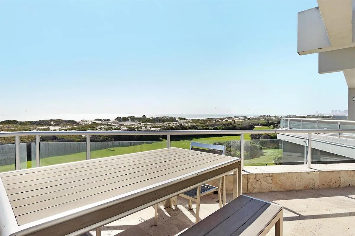 Dolphin Beach E5 Bloubergstrand