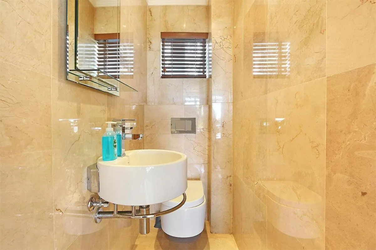 Dolphin Beach E5 Bloubergstrand Apartment