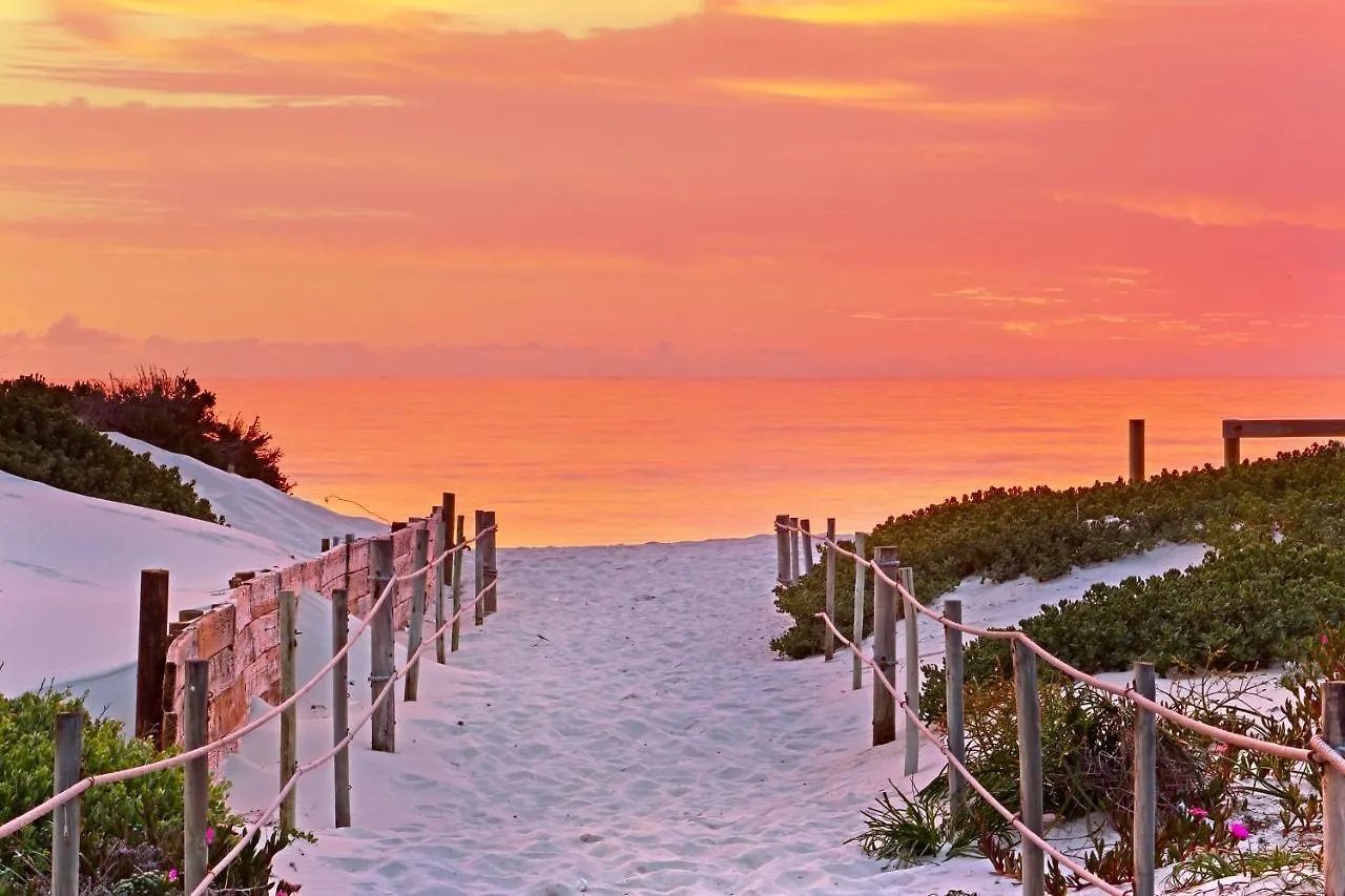 Dolphin Beach E5 By Host Agents Bloubergstrand Appartamento